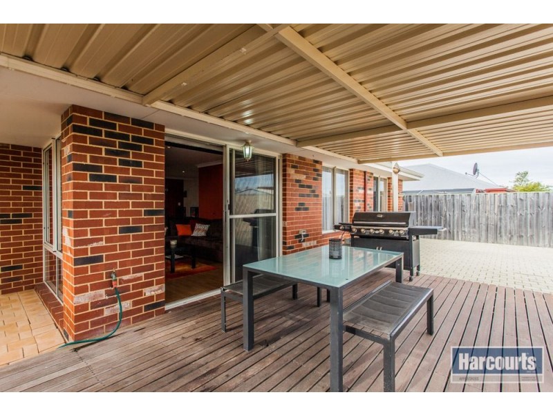 29 Bancombe Crescent, Ellenbrook WA 6069