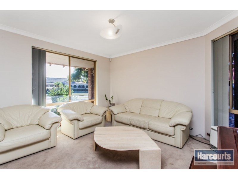 11 Aitken Drive, Winthrop WA 6150