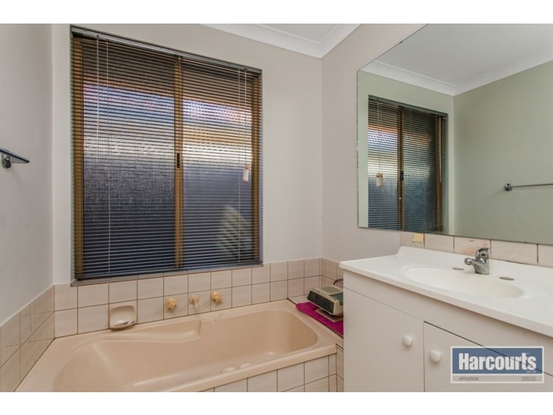 11 Aitken Drive, Winthrop WA 6150