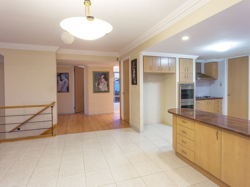 11 Ness Road, Applecross WA 6153