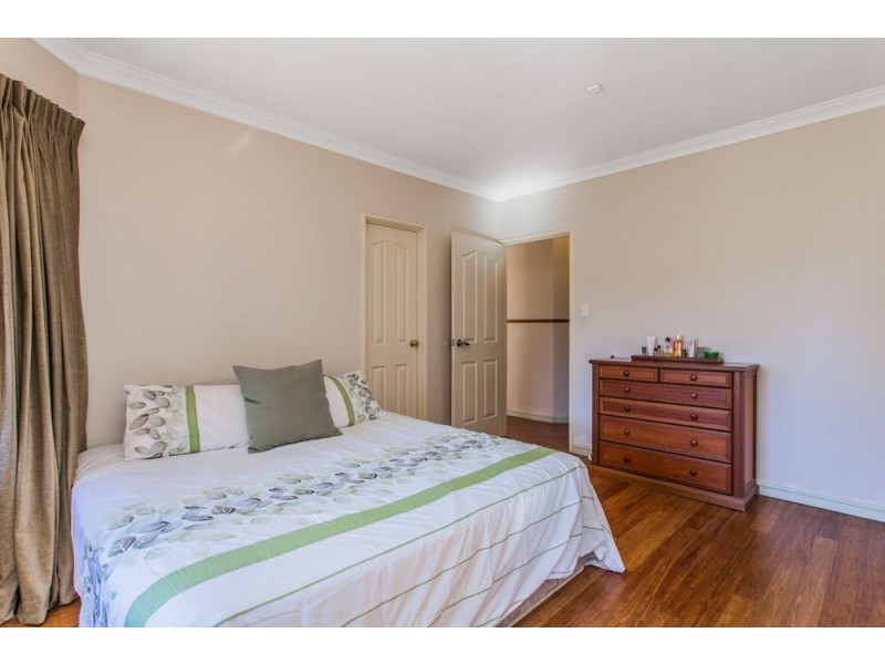 8 Lockett Crest, Winthrop WA 6150