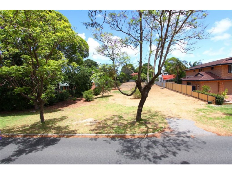 23 Macleod Road, Applecross WA 6153