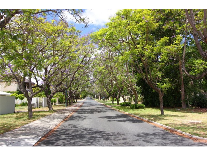 23 Macleod Road, Applecross WA 6153