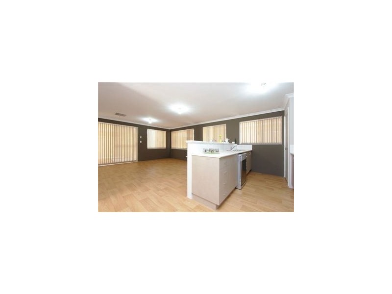 10 Scarpview Place, East Cannington WA 6107