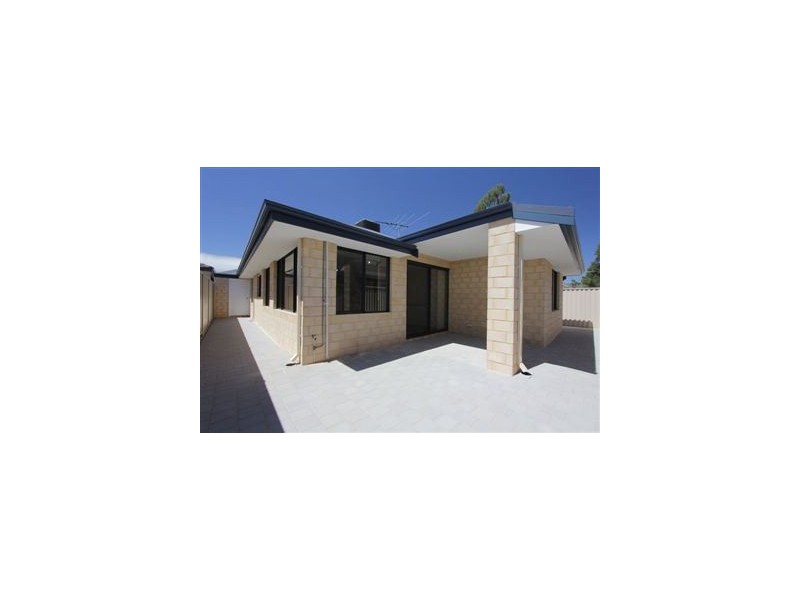 10 Scarpview Place, East Cannington WA 6107