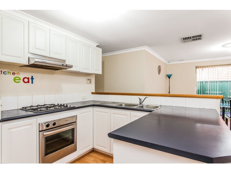 17A Ellesmere Circuit, Success WA 6164