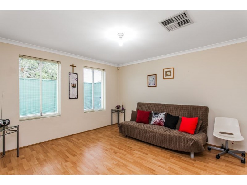 17A Ellesmere Circuit, Success WA 6164