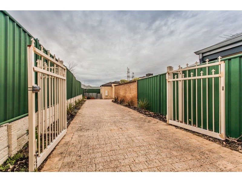 17A Ellesmere Circuit, Success WA 6164