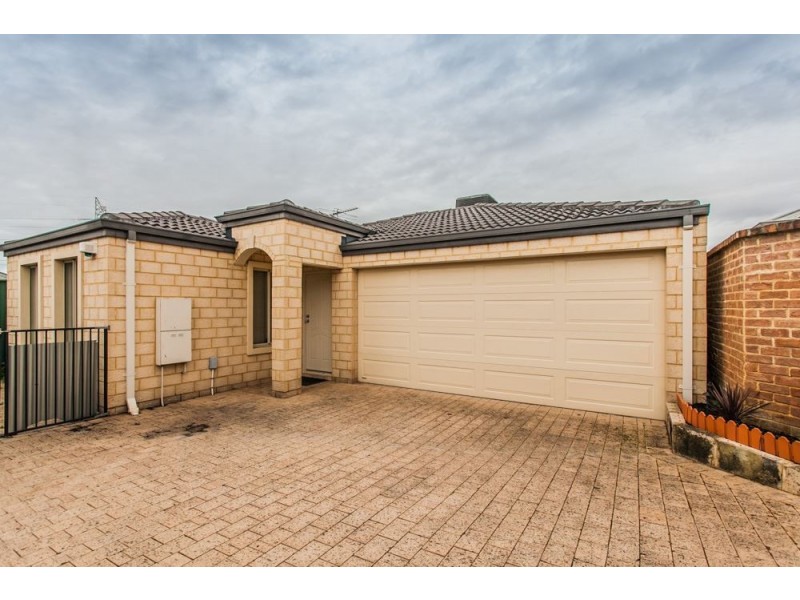 17A Ellesmere Circuit, Success WA 6164