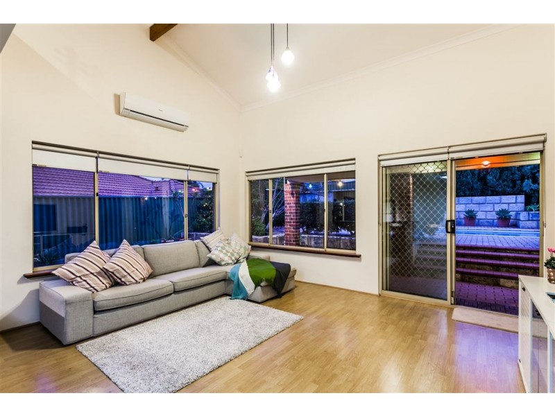 25 Edmiston Way, Winthrop WA 6150