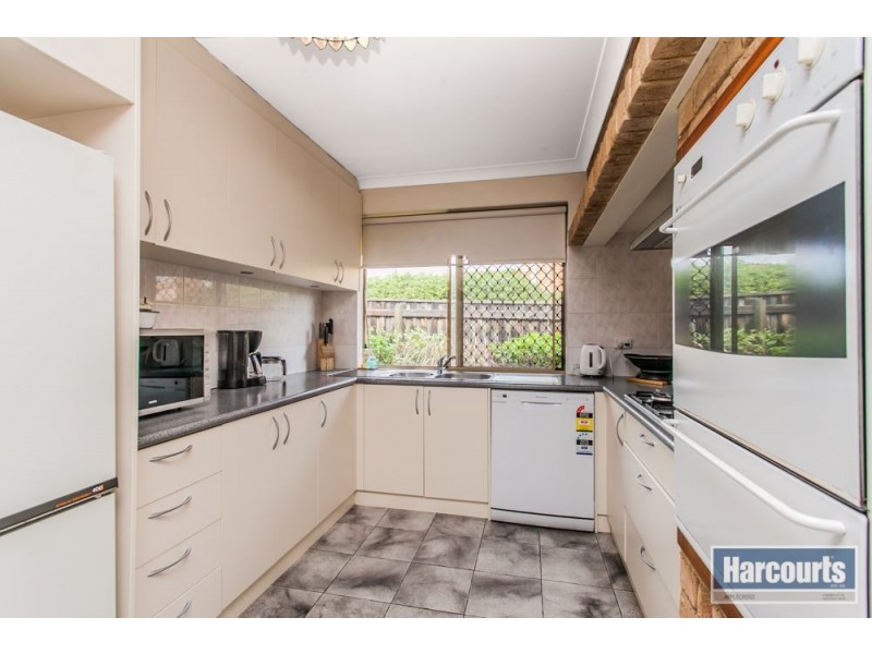 21 Chesters Way, Winthrop WA 6150