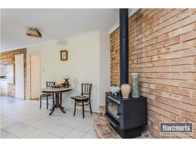 21 Chesters Way, Winthrop WA 6150