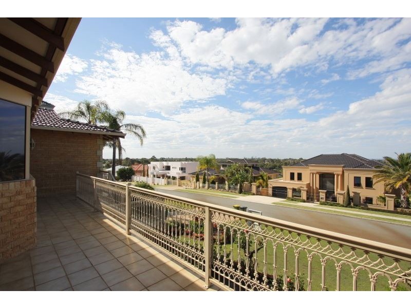 38 Whitfeld Terrace, Winthrop WA 6150