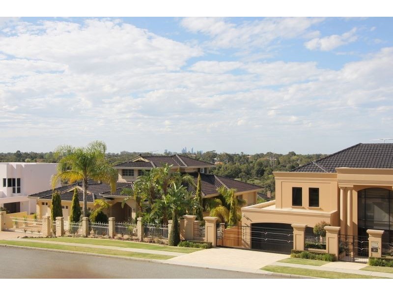 38 Whitfeld Terrace, Winthrop WA 6150