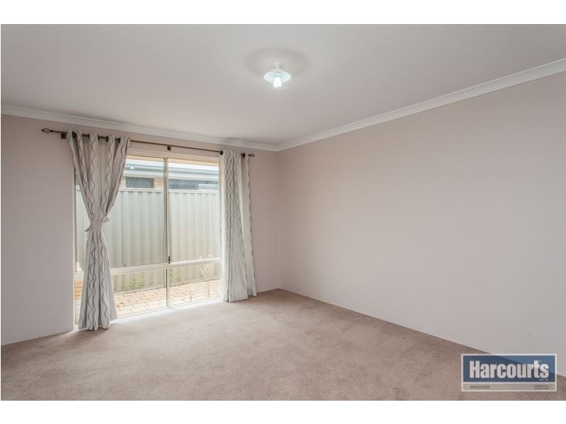 16 Gilman Court, Piara Waters WA 6112