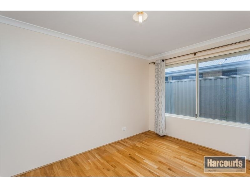 16 Gilman Court, Piara Waters WA 6112