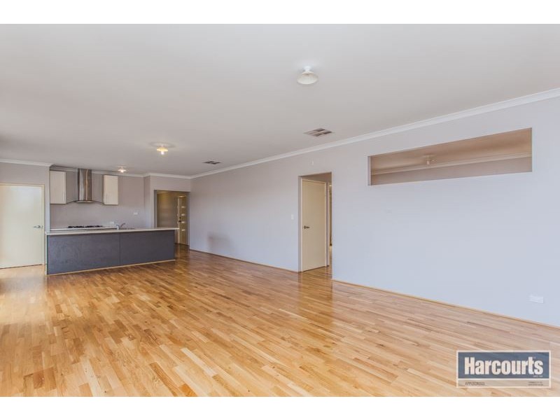 16 Gilman Court, Piara Waters WA 6112