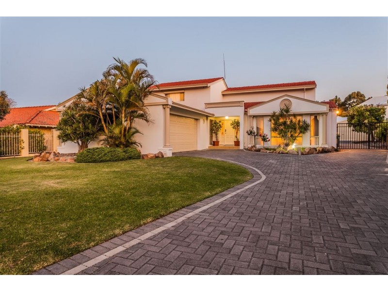15 Dunvegan Road, Applecross WA 6153