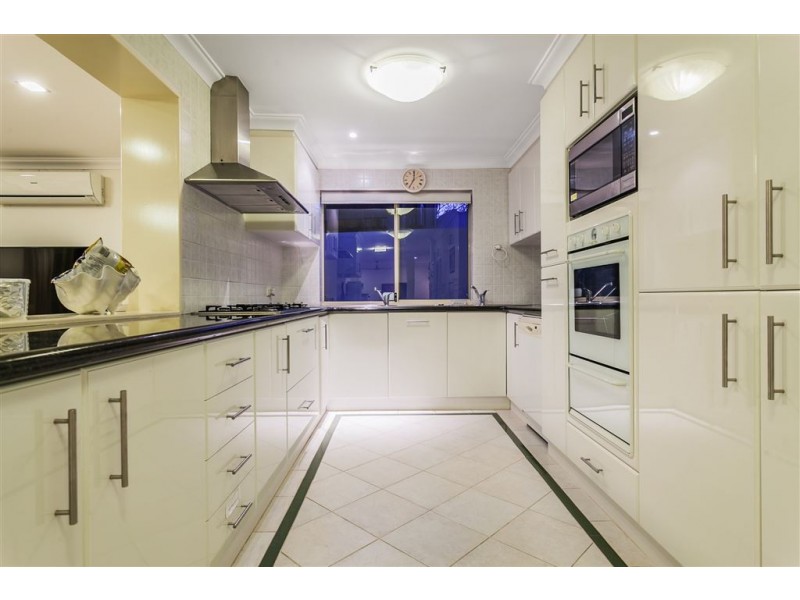 15 Dunvegan Road, Applecross WA 6153