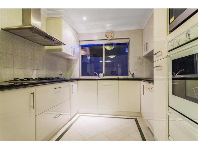 15 Dunvegan Road, Applecross WA 6153