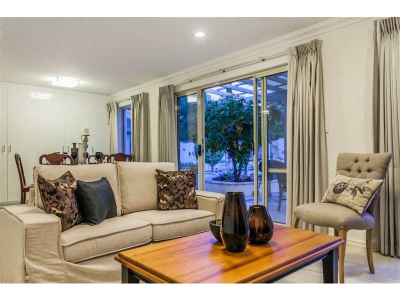 15 Dunvegan Road, Applecross WA 6153