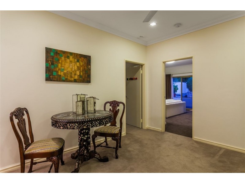 15 Dunvegan Road, Applecross WA 6153