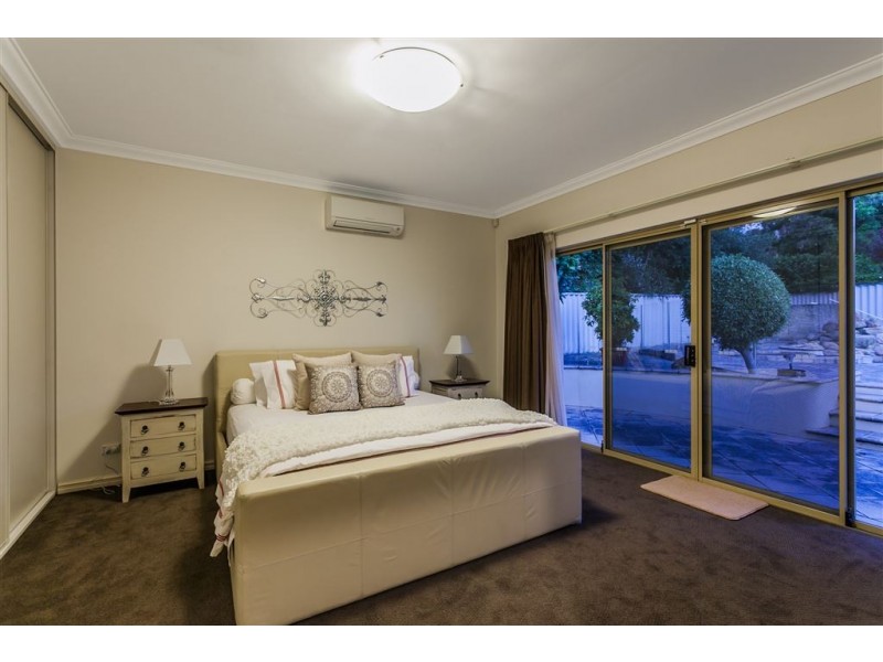 15 Dunvegan Road, Applecross WA 6153