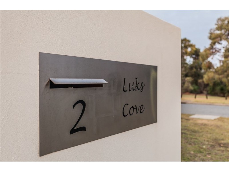 2 Luks Cove, Winthrop WA 6150