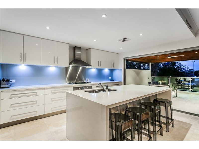 51A Doney Street, Alfred Cove WA 6154