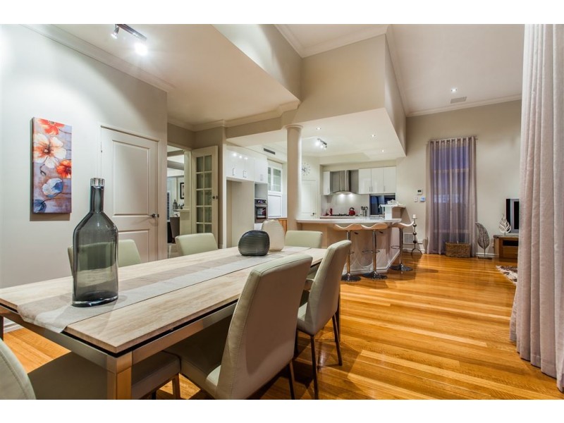 26 Mount Henry Road, Salter Point WA 6152