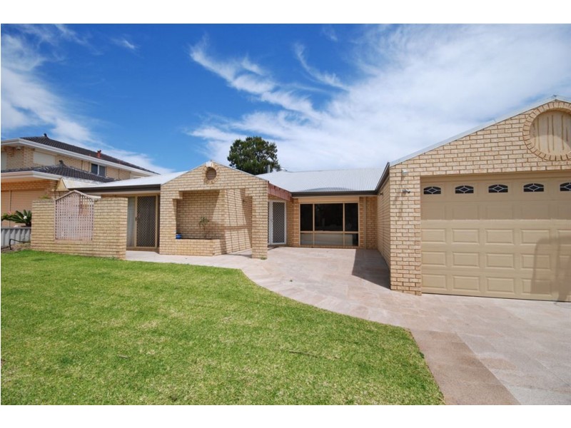 8 Wildwood Heights, Leeming WA 6149