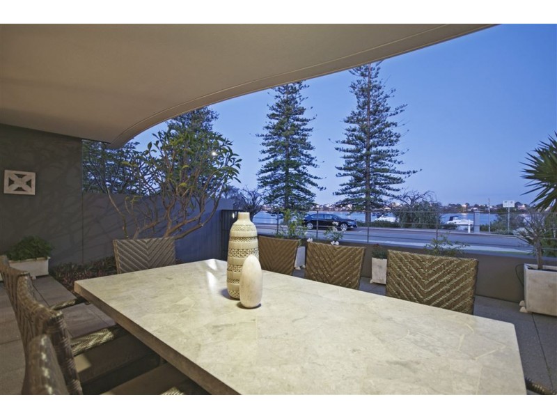 26/21 The Esplanade, Mount Pleasant WA 6153