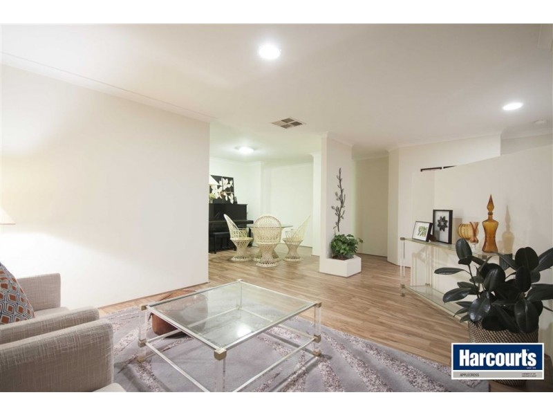 74 Winthrop Drive, Winthrop WA 6150