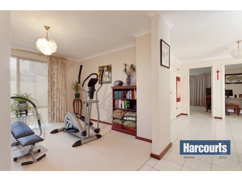 6 Stormon Ridge, Winthrop WA 6150