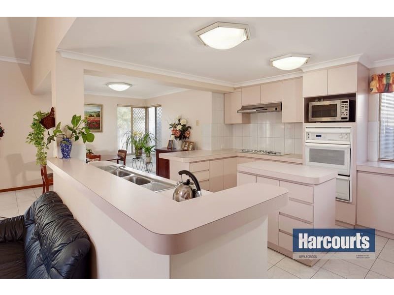 6 Stormon Ridge, Winthrop WA 6150