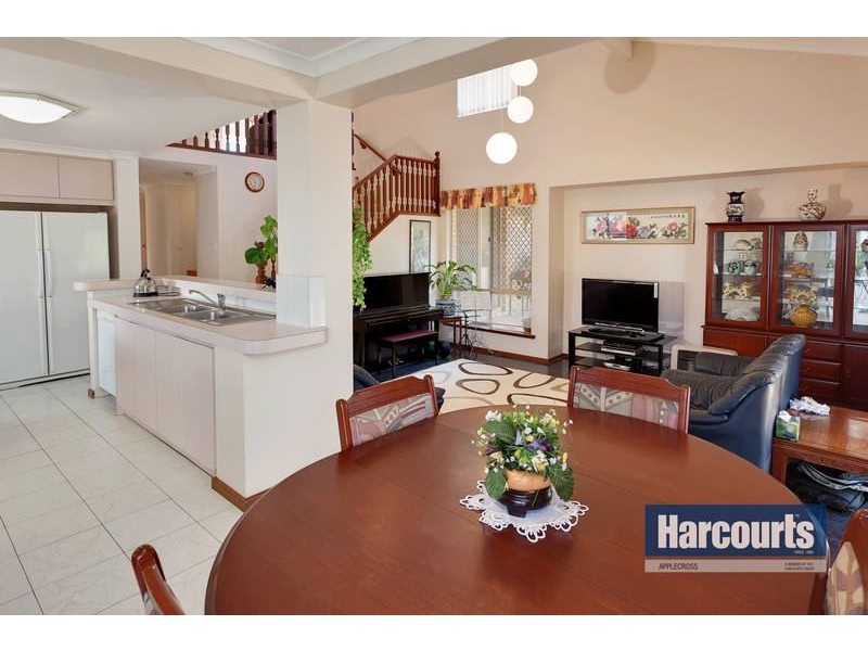 6 Stormon Ridge, Winthrop WA 6150