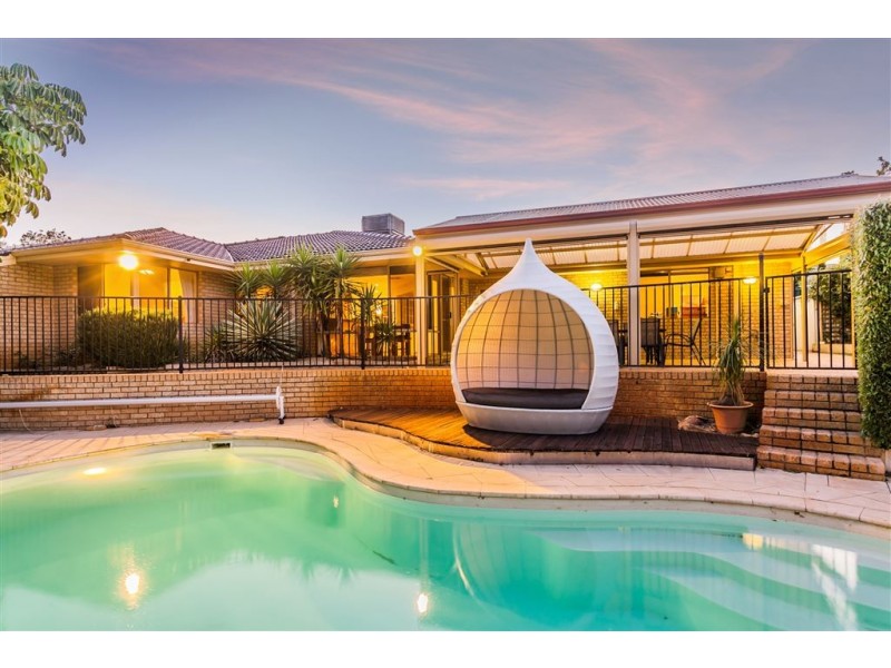 32 Sinclair Crescent, Winthrop WA 6150