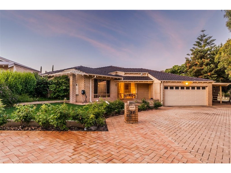 32 Sinclair Crescent, Winthrop WA 6150
