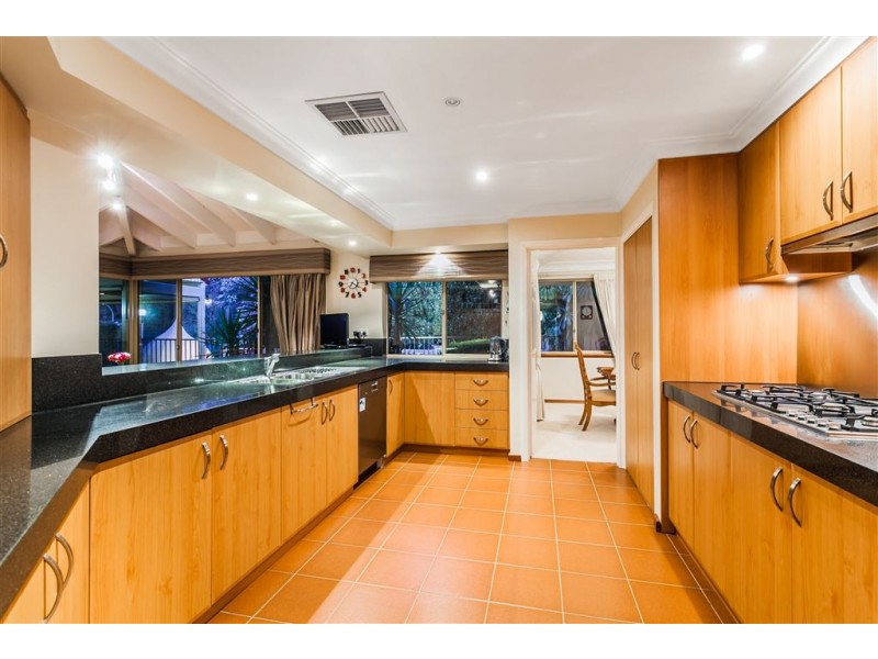 32 Sinclair Crescent, Winthrop WA 6150