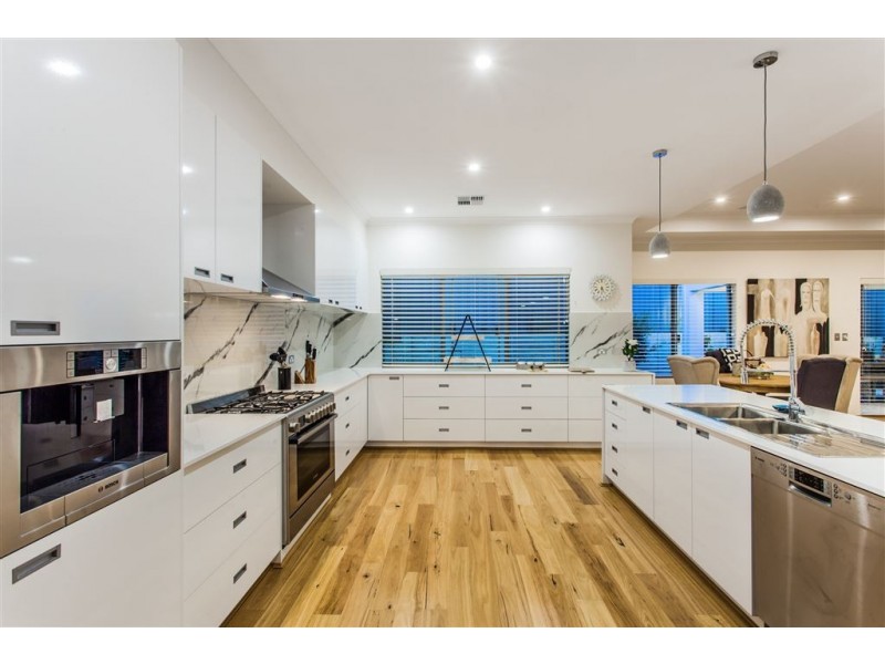 12 Maldon Way, Mount Pleasant WA 6153