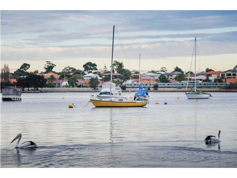 33 Canning Beach Road, Applecross WA 6153