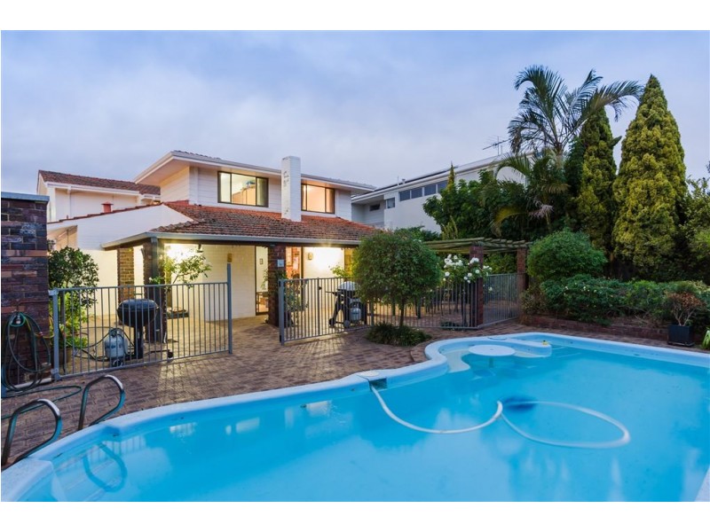 33 Canning Beach Road, Applecross WA 6153