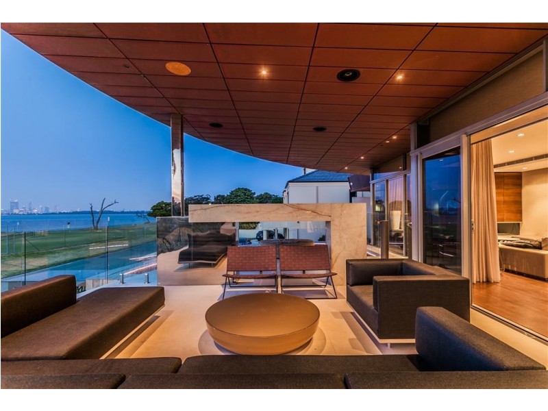 29 The Strand, Applecross WA 6153