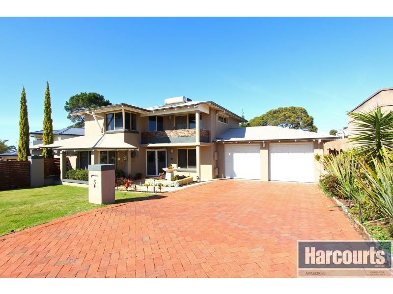 5 Colebatch Hill, Kardinya WA 6163