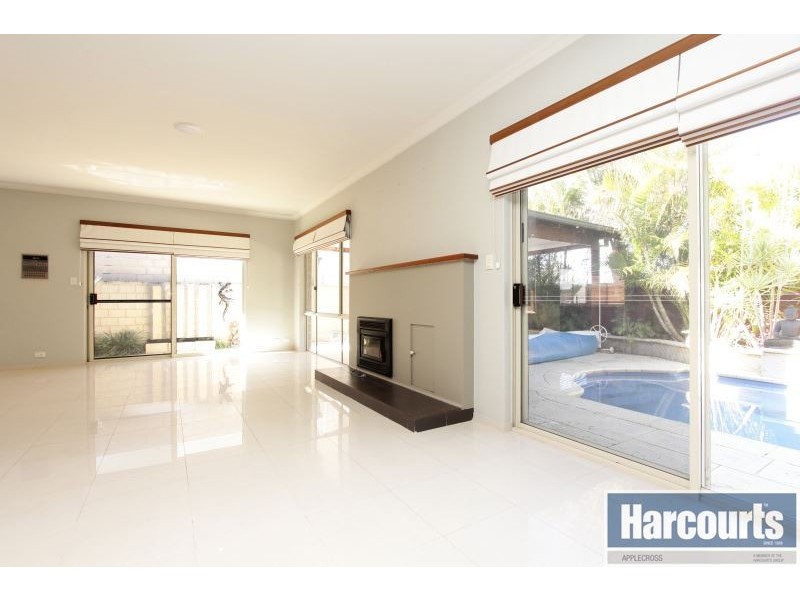 5 Colebatch Hill, Kardinya WA 6163