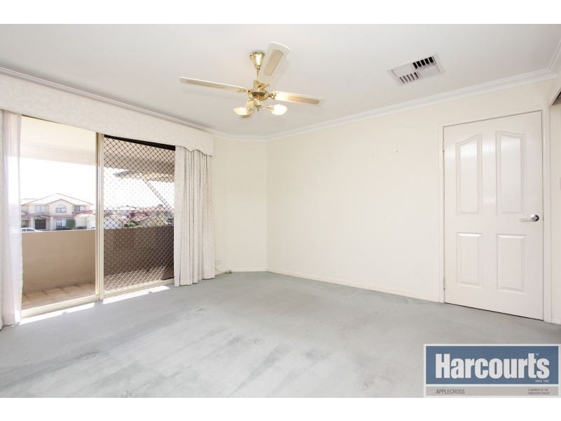 5 Colebatch Hill, Kardinya WA 6163