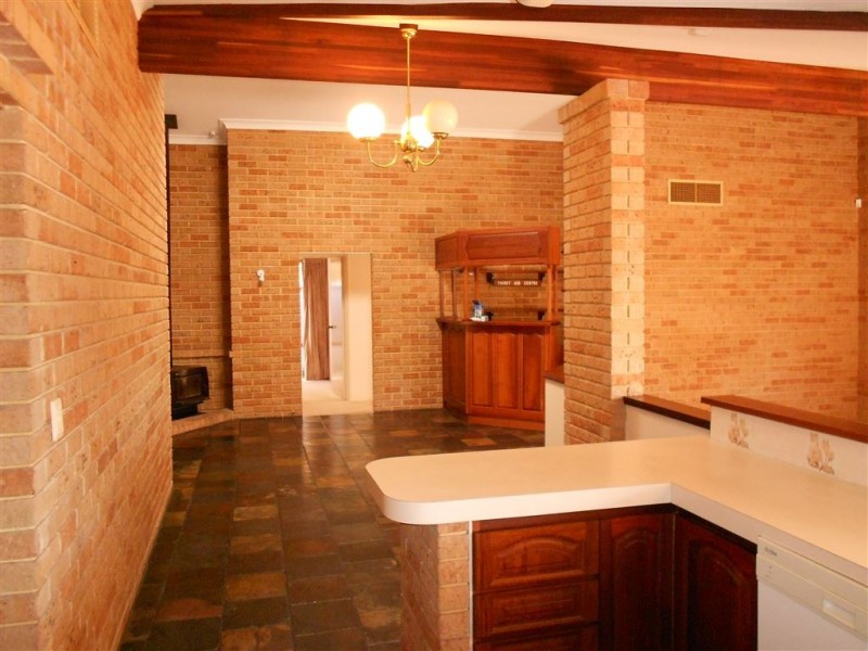 2A Keane Close, Winthrop WA 6150