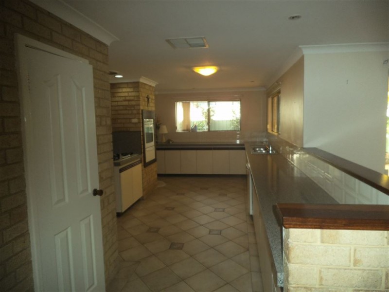 58 Eckersley Heights, Winthrop WA 6150