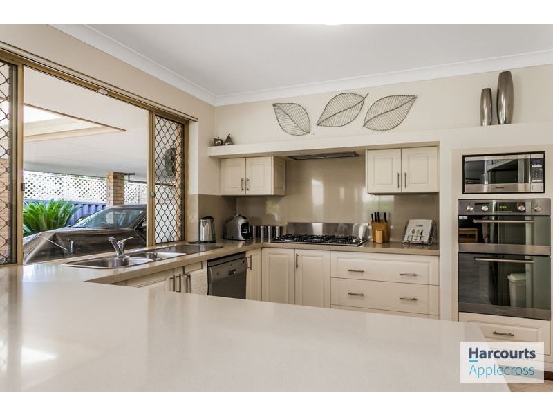2 Kirwan Way, Winthrop WA 6150