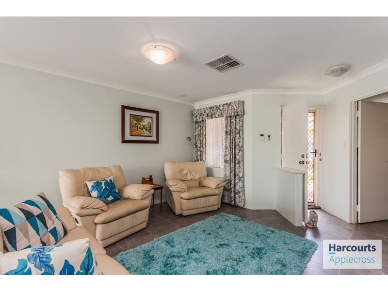 10/2 Cerberus Avenue, Parkwood WA 6147